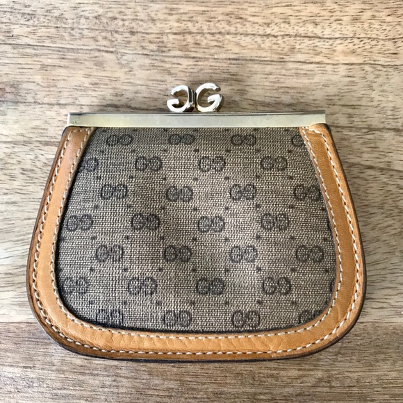 Gucci Handbags - VTG Authentic Gucci Coin Purse with Double G Clasp
